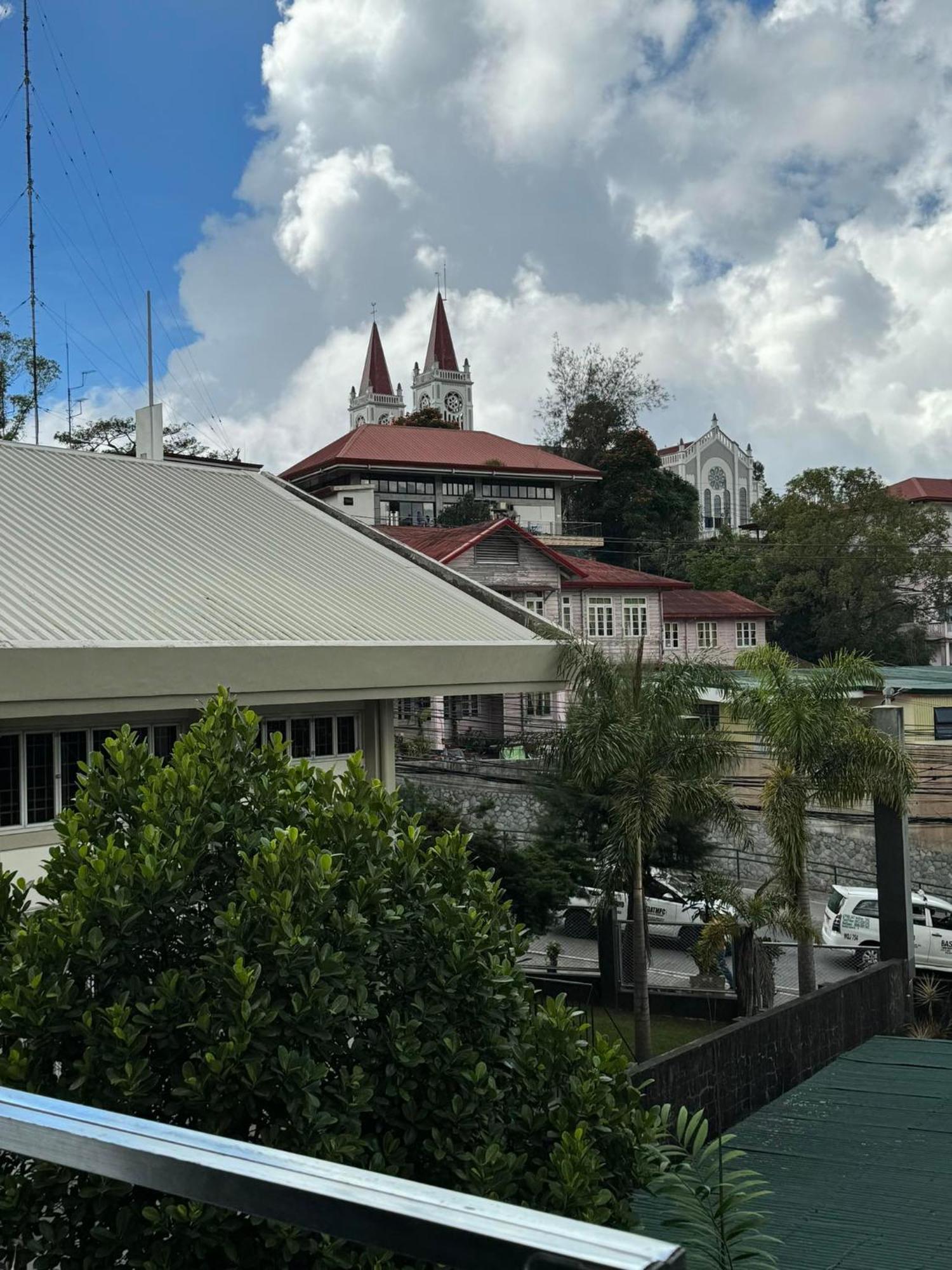 Susana'S Baguio Condotel Baguio City Kültér fotó
