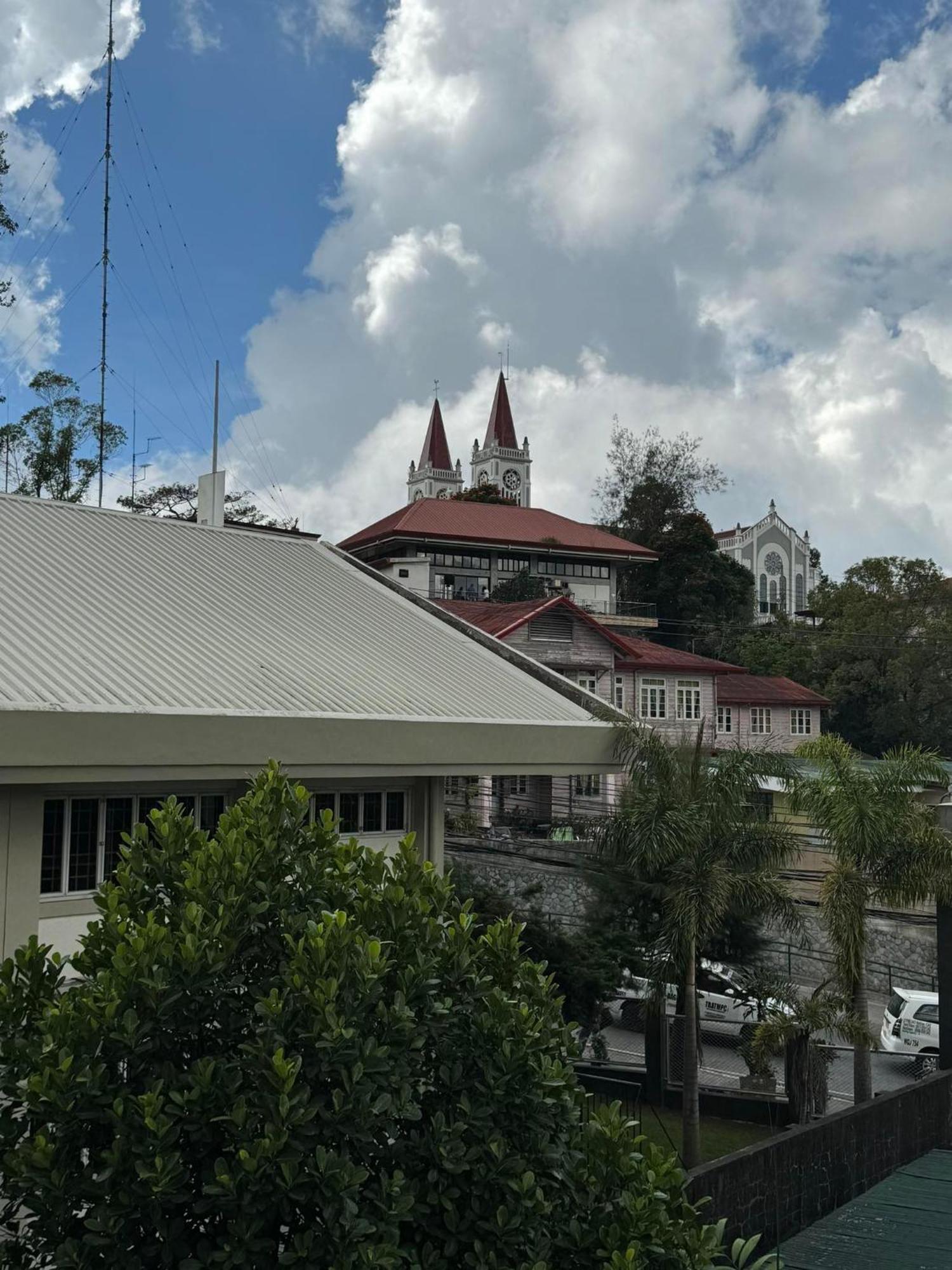 Susana'S Baguio Condotel Baguio City Kültér fotó